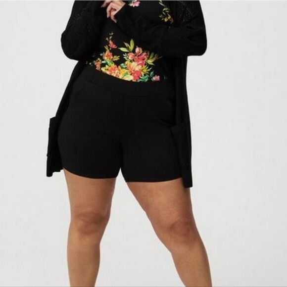 Torrid 4 5" Pocket Bike Shorts - New - Picture 1 of 4